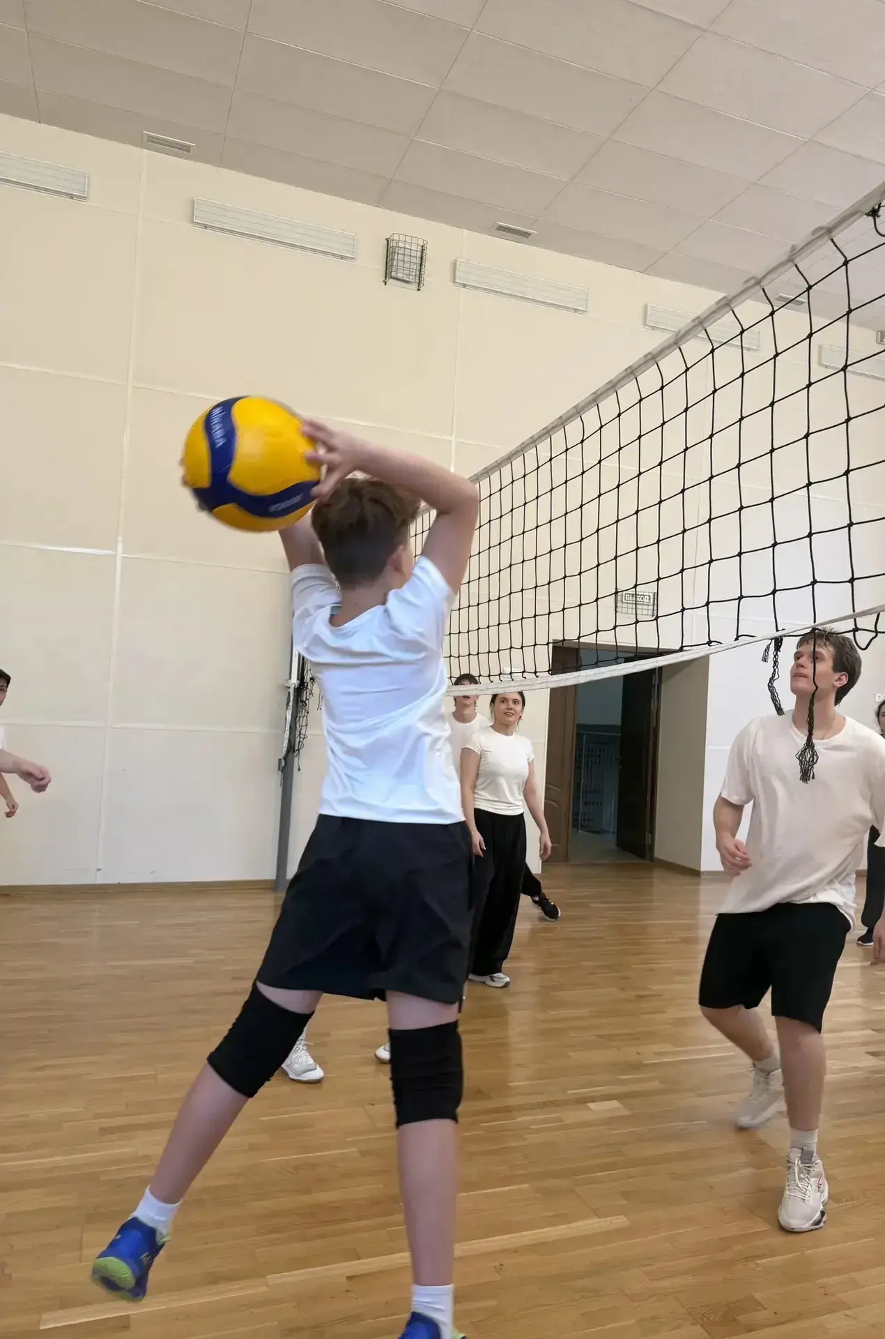 Учителя + Ученики = Команда! 🏐🔥