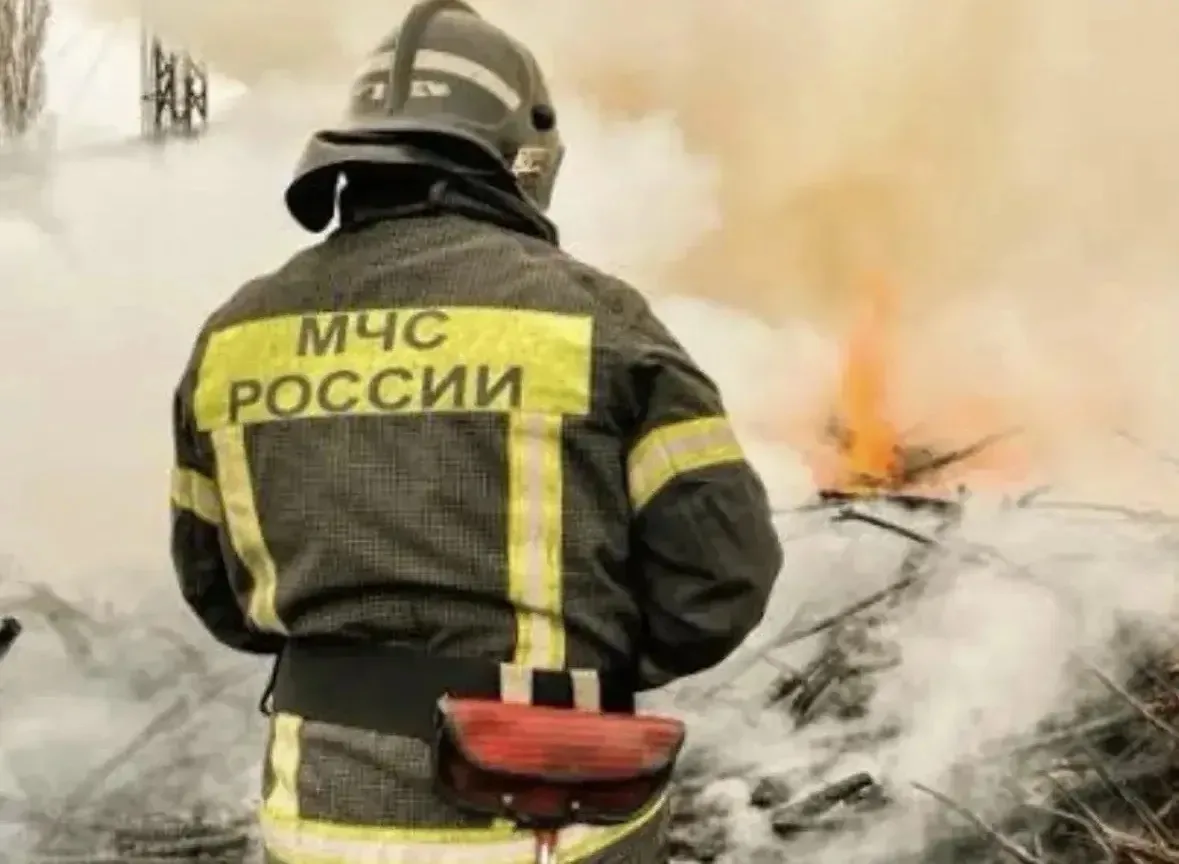 ⚡️Мобилизовать находящихся в запасе россиян для тушения пожаров после атак ВСУ хочет МЧС
