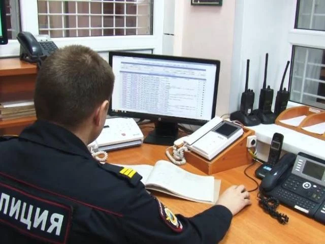 В Горловке возбудили уголовные дела в отношении женщины, обещавшей водительские права б...