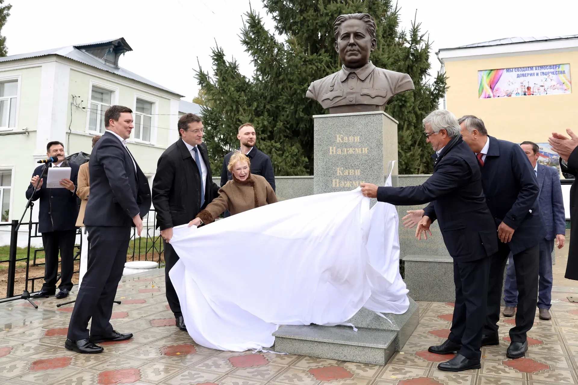 Сегодня с рабочим визитом в Краснооктябрьском округе. Вместе с заместителем премьер-мин...