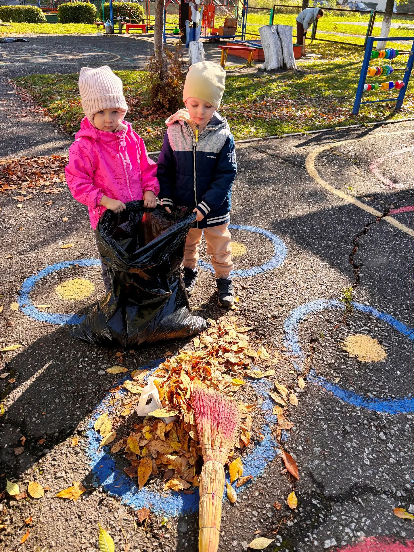 🍂 Труд людей осенью: знакомим малышей 🍂Осень — время, когда природа потихоньку засыпа...
