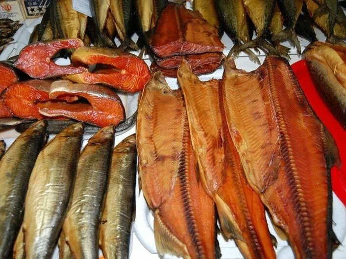 В ЦЕНТРЕ ТОРГУЮТ РЫБНОЙ ПРОДУКЦИЕЙ