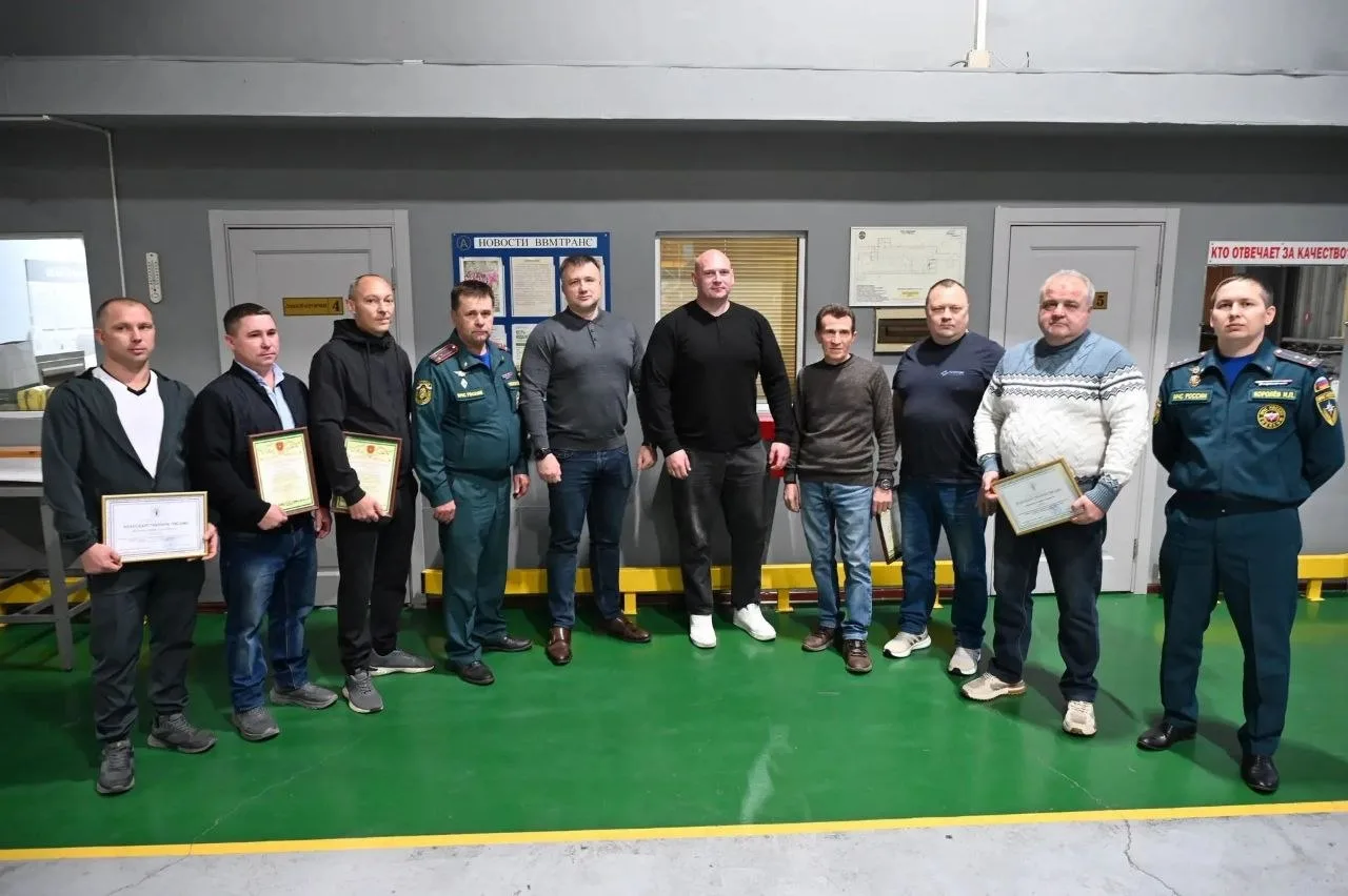 Вместе с начальником ФГКУ 29 ПСО ФПС ГПС Главного управления МЧС России по Московской о...