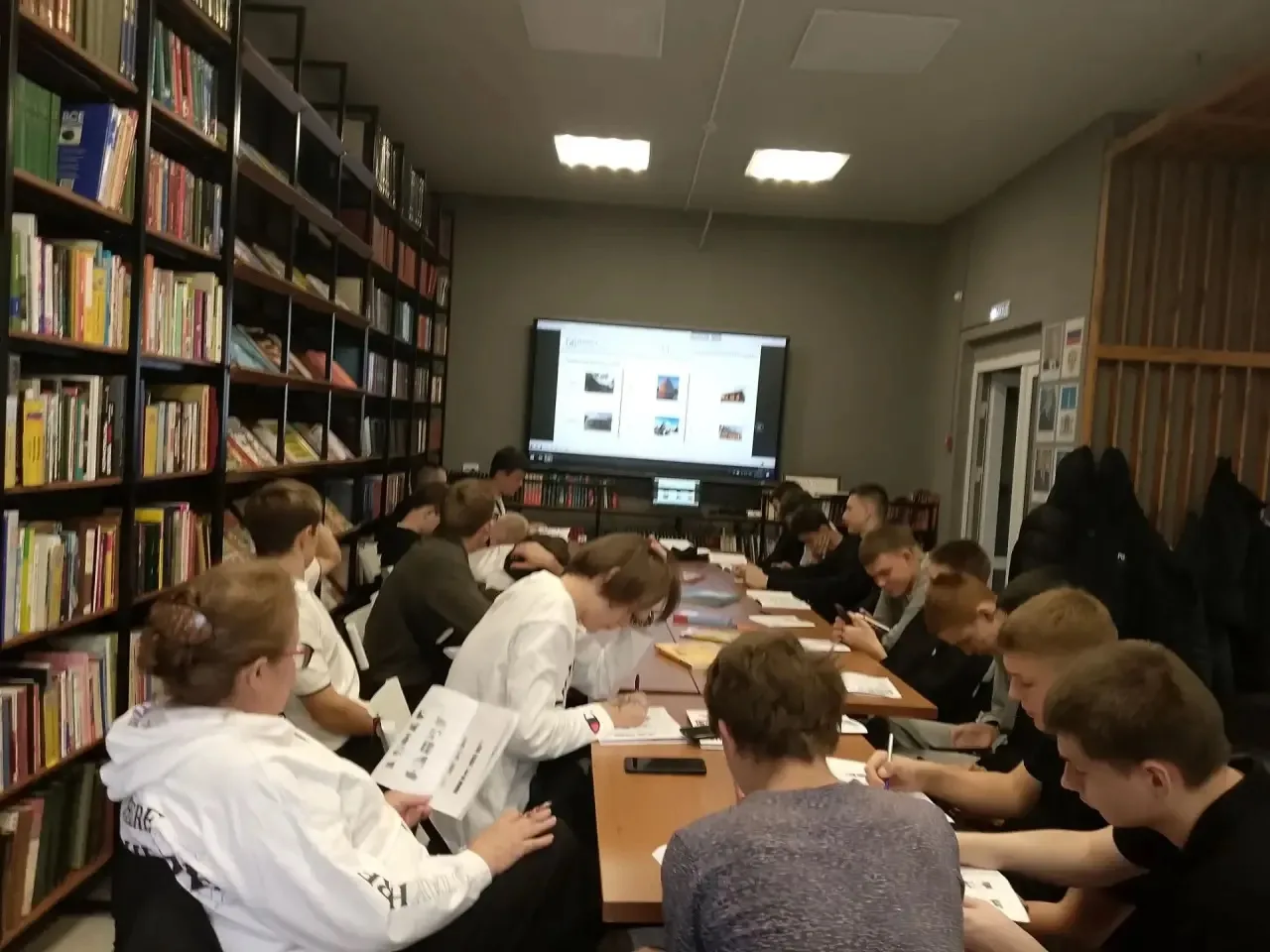 Сегодня Группа Ам-11  с классным руководителем Панкратовой Л.А. приняли участие во Всер...