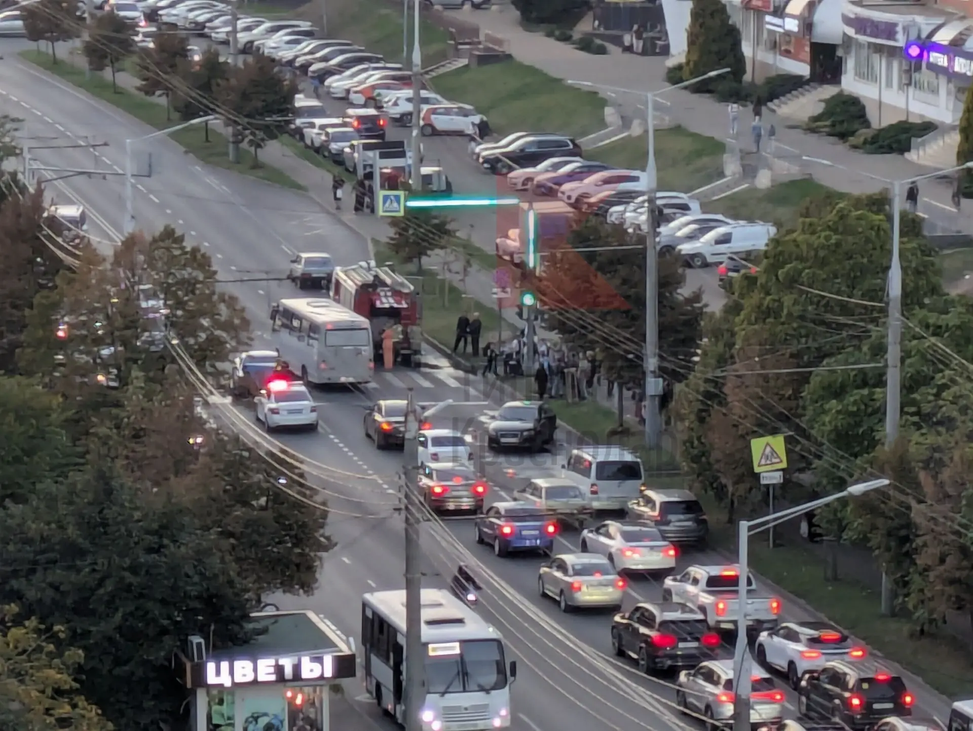 Движение оказалось затруднено из-за ДТП в Юбилейном микрорайоне Краснодара