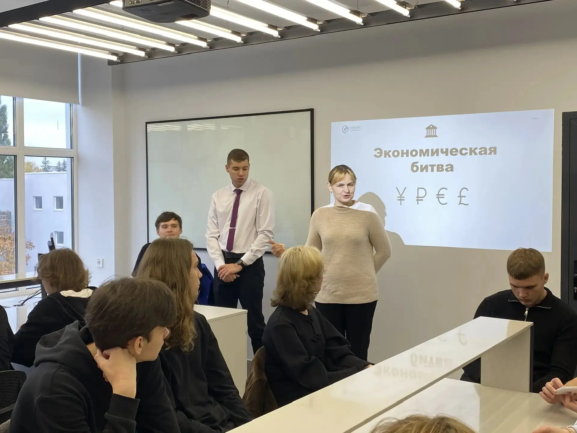 Ученики 11 инженерного класса школы №24 приняли участие в XIII Областном фестивале «МИСИС»