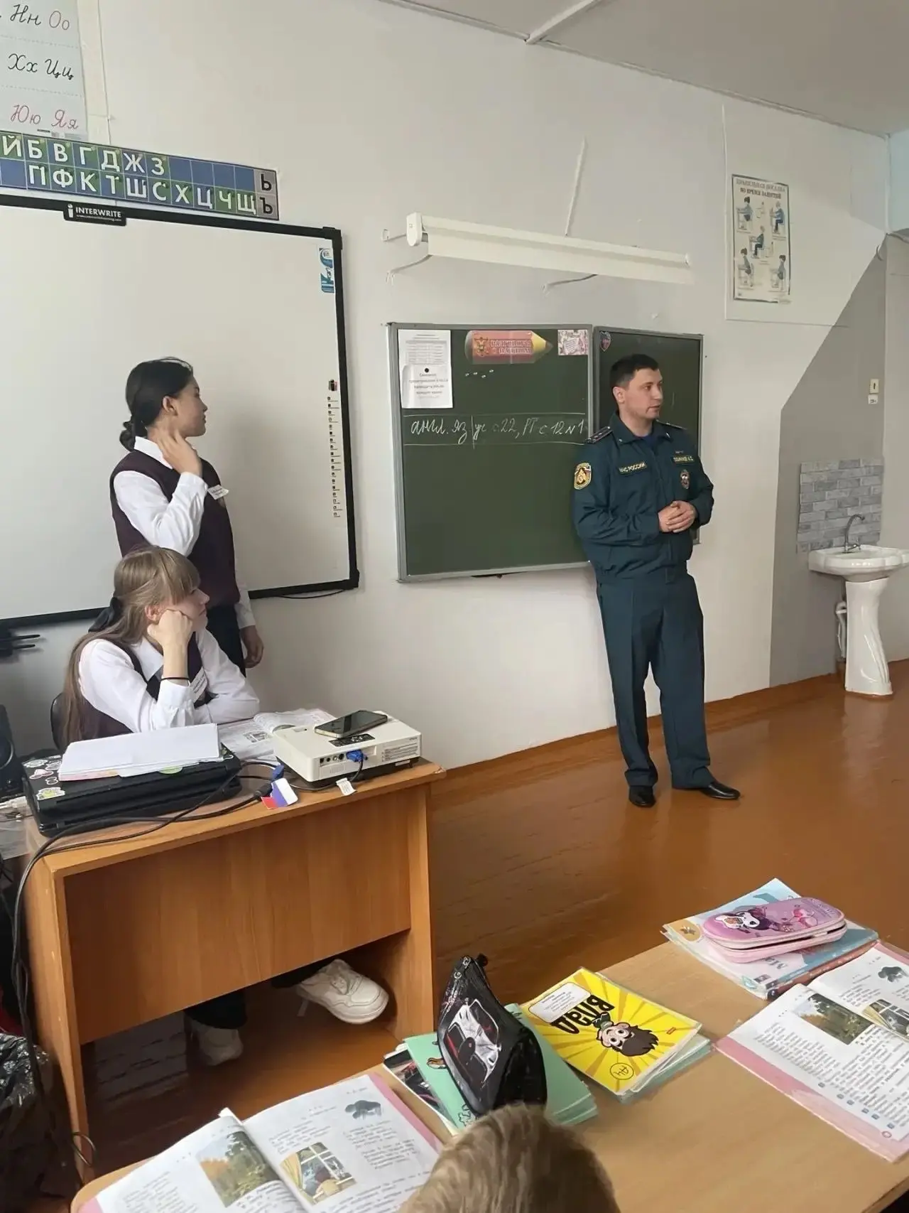 05.10.2026 в МОУ «Заринская СОШ» состоялся открытый урок, посвященный вопросам гражданс...