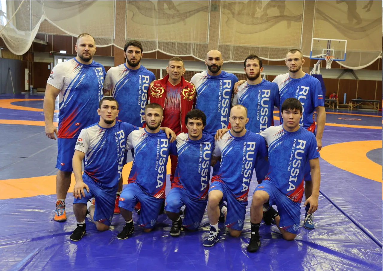 Призеры Олимпийских игр Емелин и Семенов выступят на чемпионате мира в Казахстане