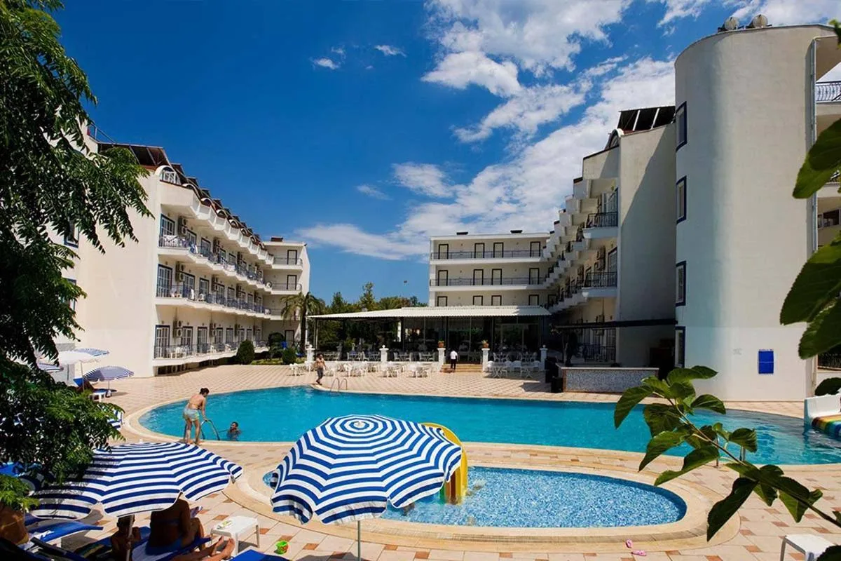 Турция, Кириш (Кемер) 5 ночей, 4* отель со своим пляжем в 350 м, за 27800 руб/чел на вс...