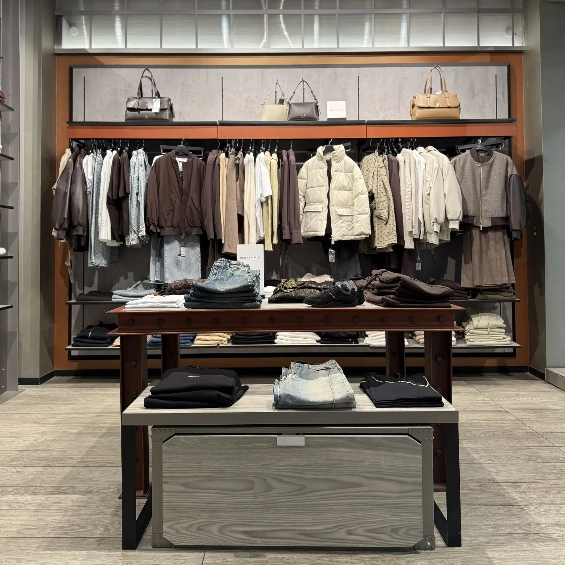 Armani Exchange: женская коллекция осень-зима 2026!