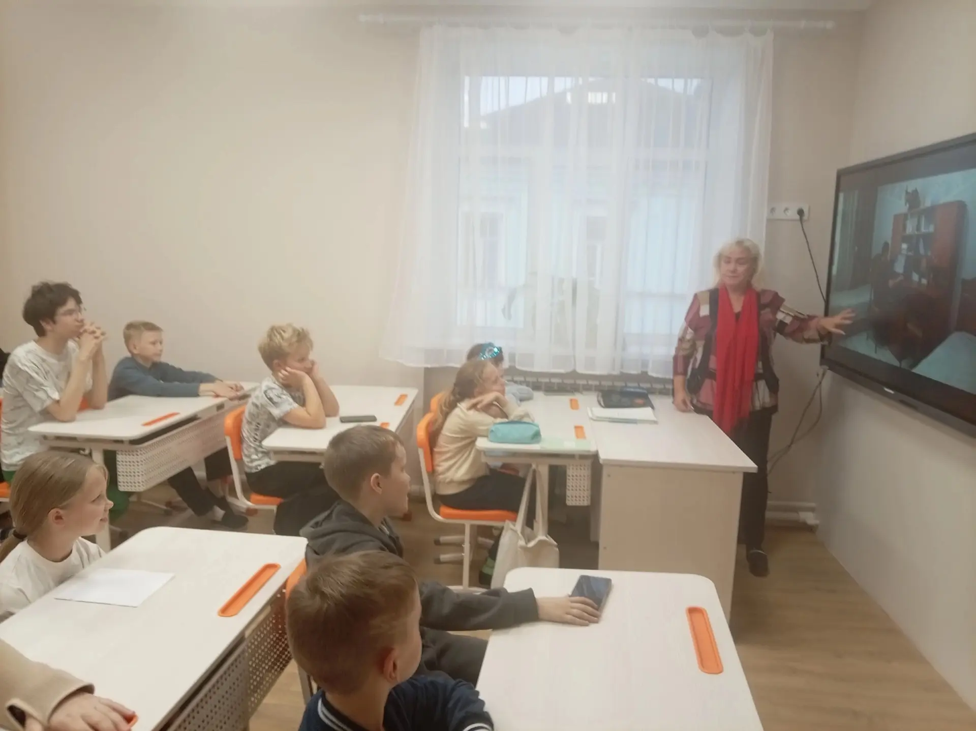 Увлекательный и поучительный видеоурок "Внимание!Телефонный терроризм" прошёл 9 октября...