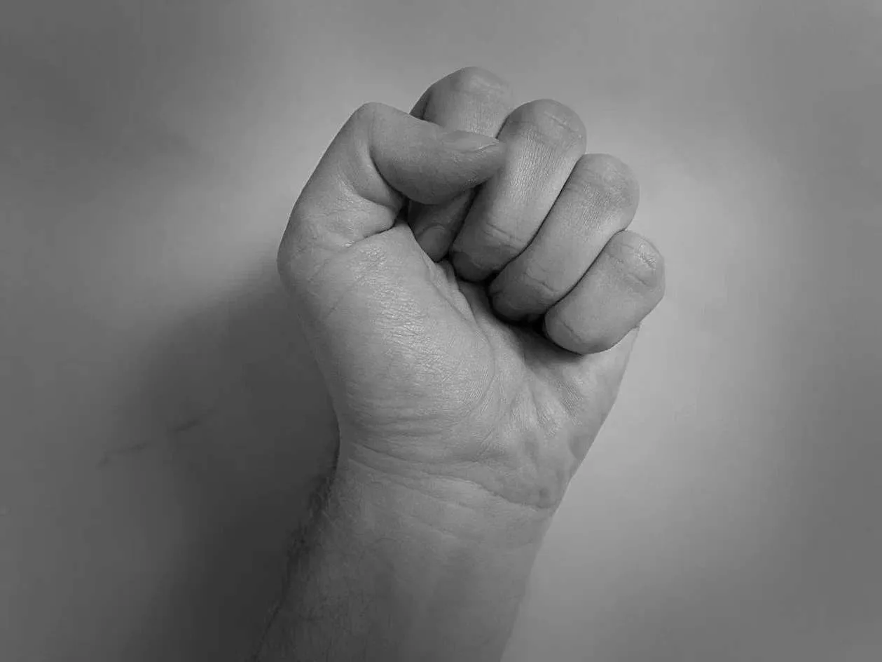 В Новосибирске начали проверку после избиения девочки-подростка