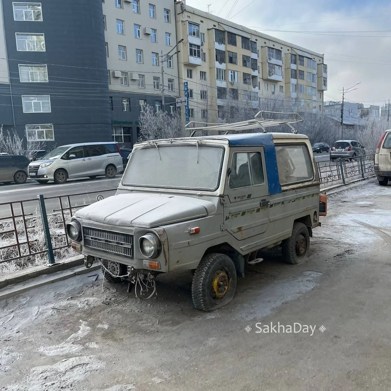 Это интересное авто стоит на Лермонтова давно, пару лет точно, а, возможно, и дольше. @...