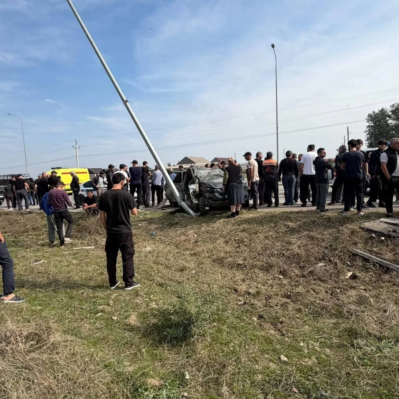 Один человек погиб и двое пострадали в ДТП в Дагестане.