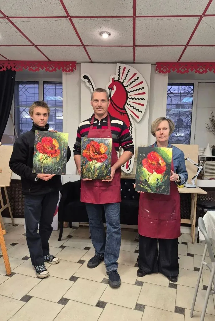 Кажется, наш акрил немного заскучал без вас 😊 В последнее время его выбирают реже, а з...