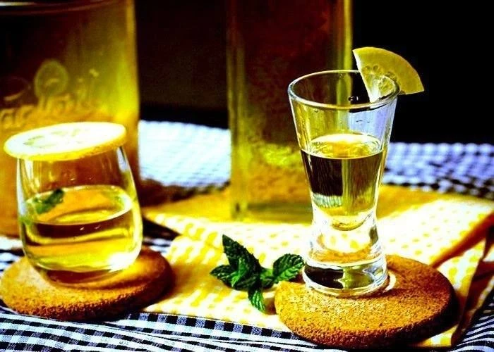 ЛИМОННО-МЯТНАЯ НАСТОЙКА