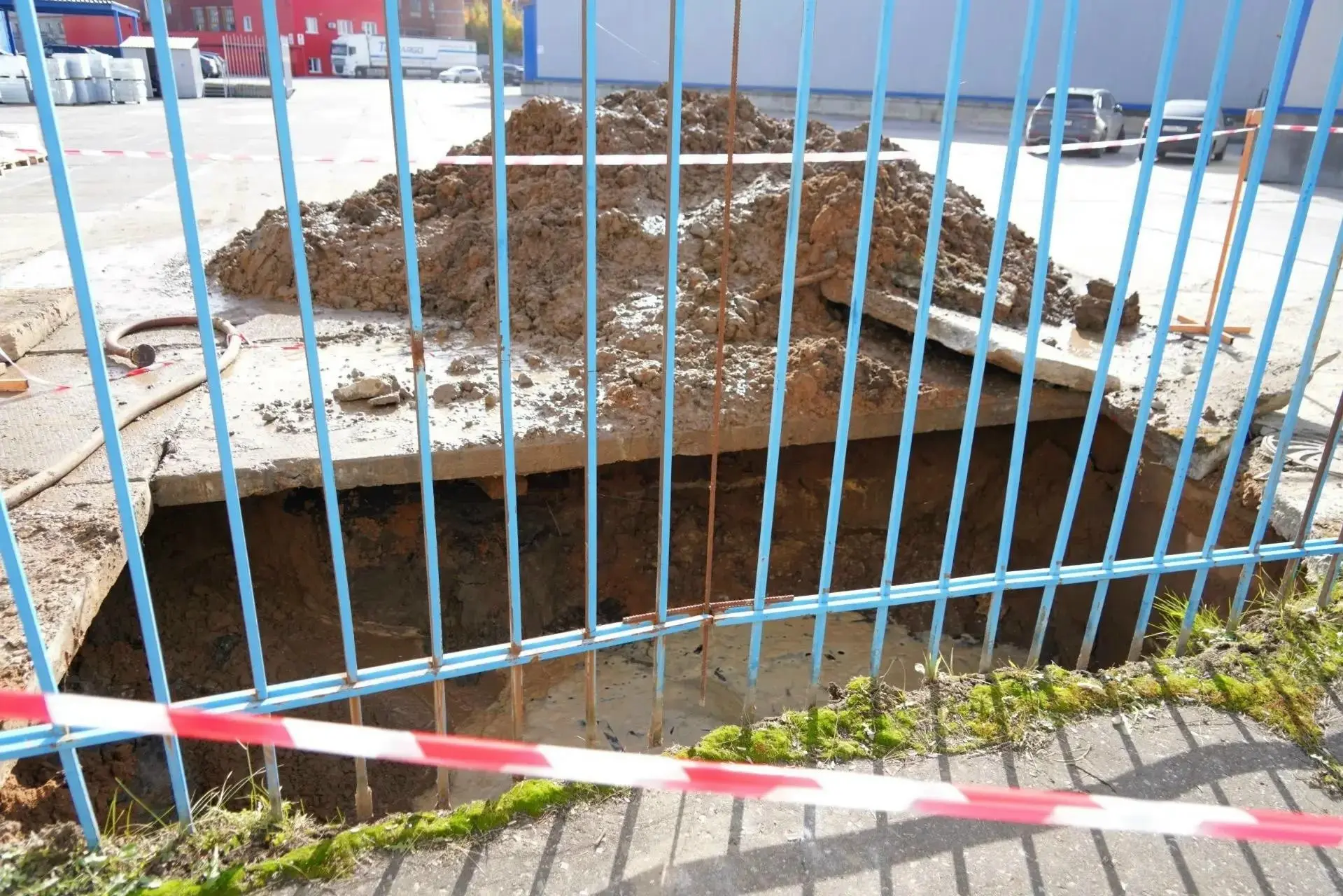 В Хотькове произошла авария на сетях холодного водоснабжения.