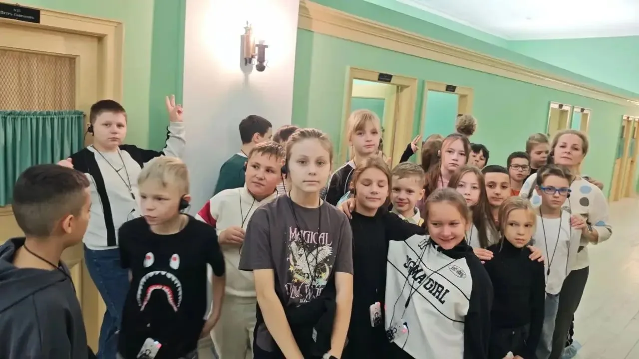 📚 8 октября учащиеся 4а класса посетили знаменитый Пушкинский лицей, где познакомились...