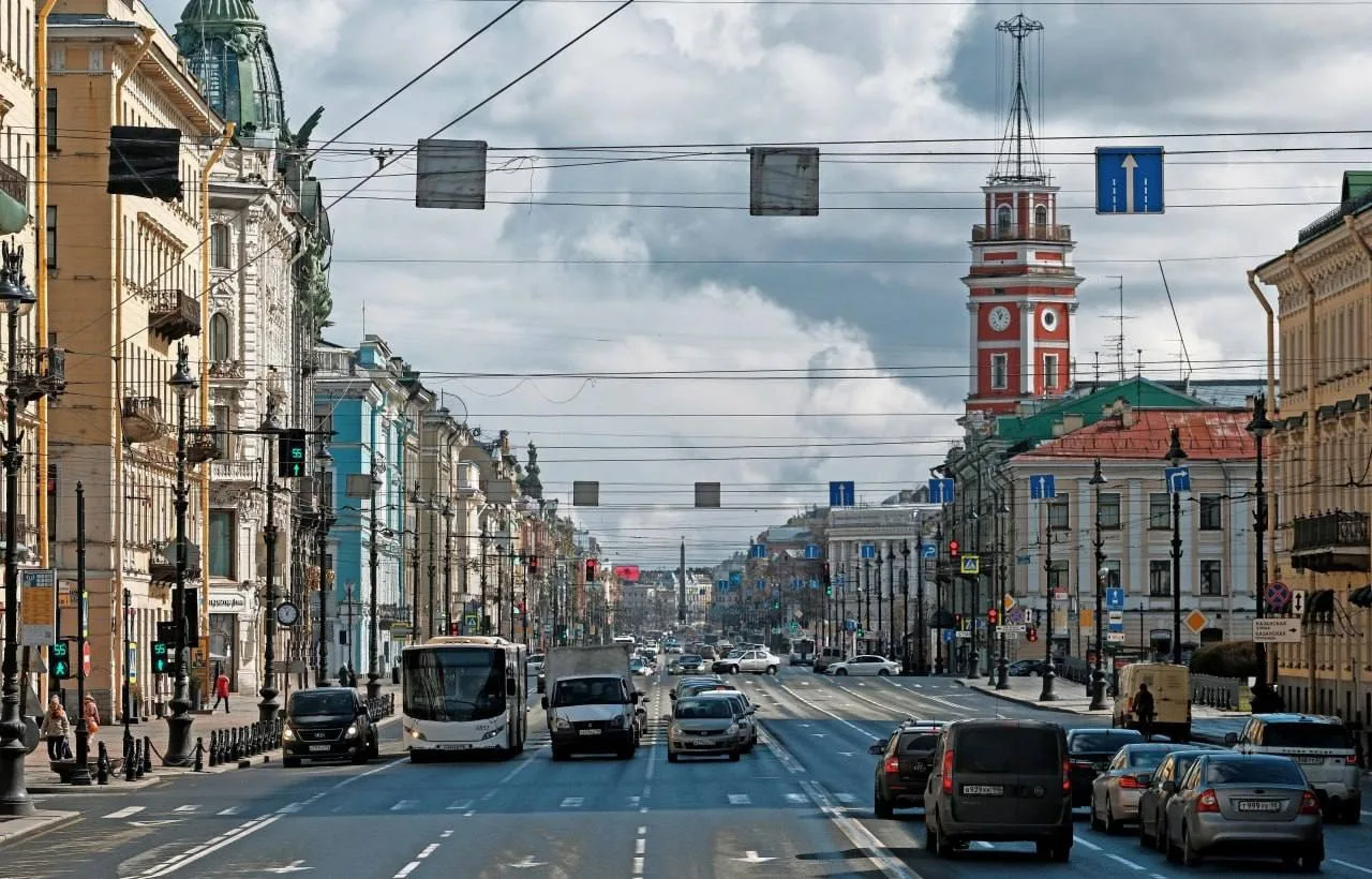 На Невском проспекте в Санкт-Петербурге по итогам девяти месяцев 2026 года закрылось 60...