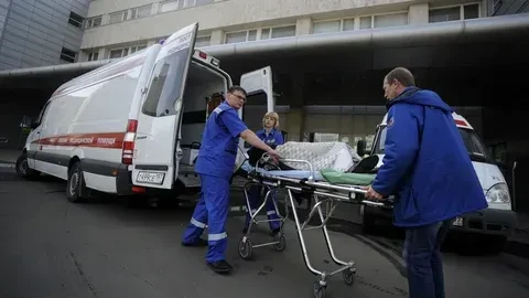 😱В Волжском водитель «Митсубиси» протаранил столб