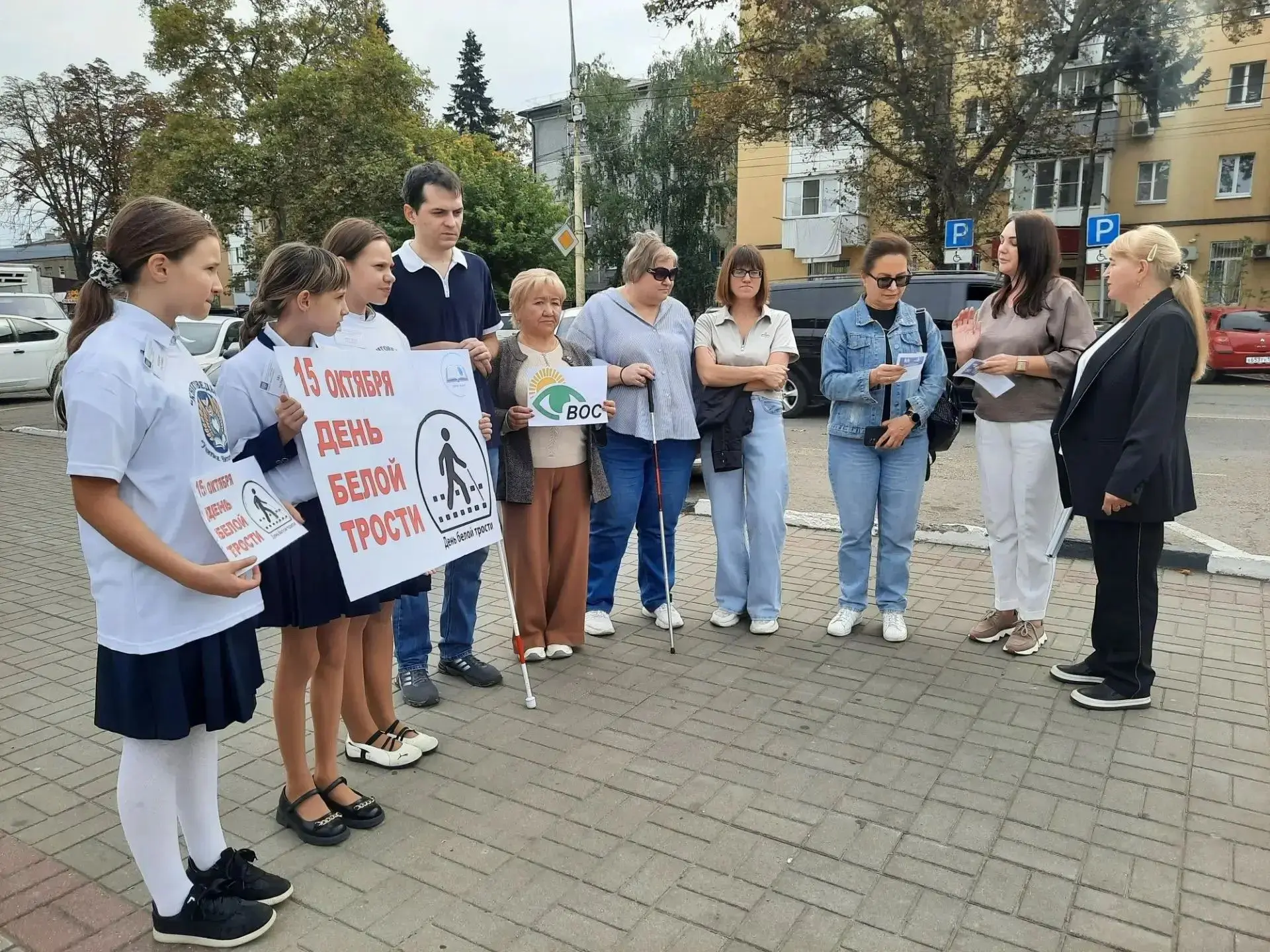 Сегодня читательский актив библиотеки МАОУ лицея № 3 имени М.В. Ломоносова - Ангелина У...