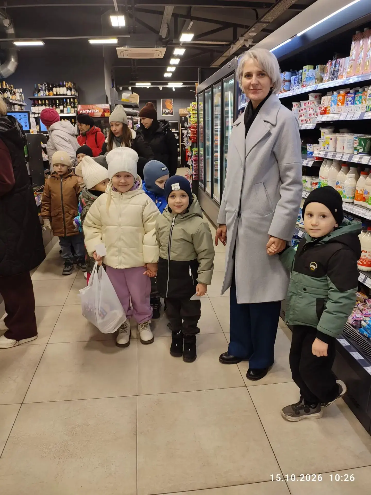 📆Сегодня старшая группа отправилась на экскурсию в магазин! Ребята с большим интересом...