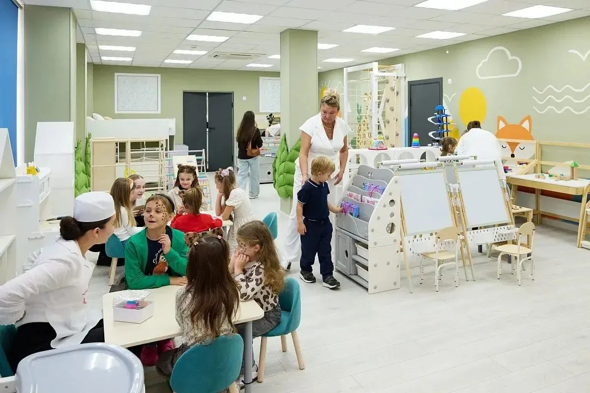 В Сочинском госуниверситете открыли комнату матери и ребенка и группу кратковременного ...