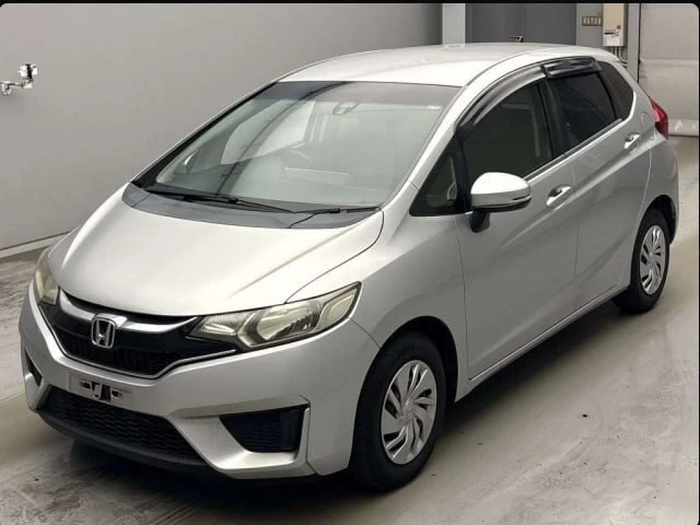 🇯🇵 Honda Fit 13G F Package 1.3 · 2015