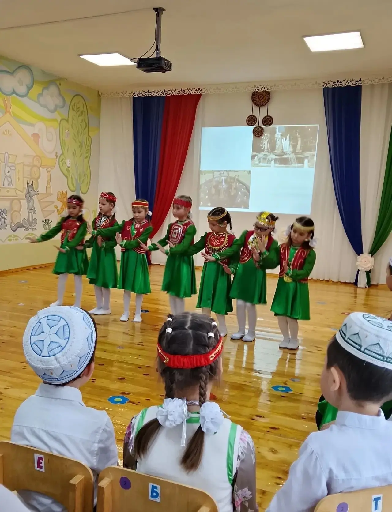 Бөгөн Учалы  ҡалаһының 9-сы балалар баҡсаһы базаһында  мәктәпкәсә йәштәге балалар менән...