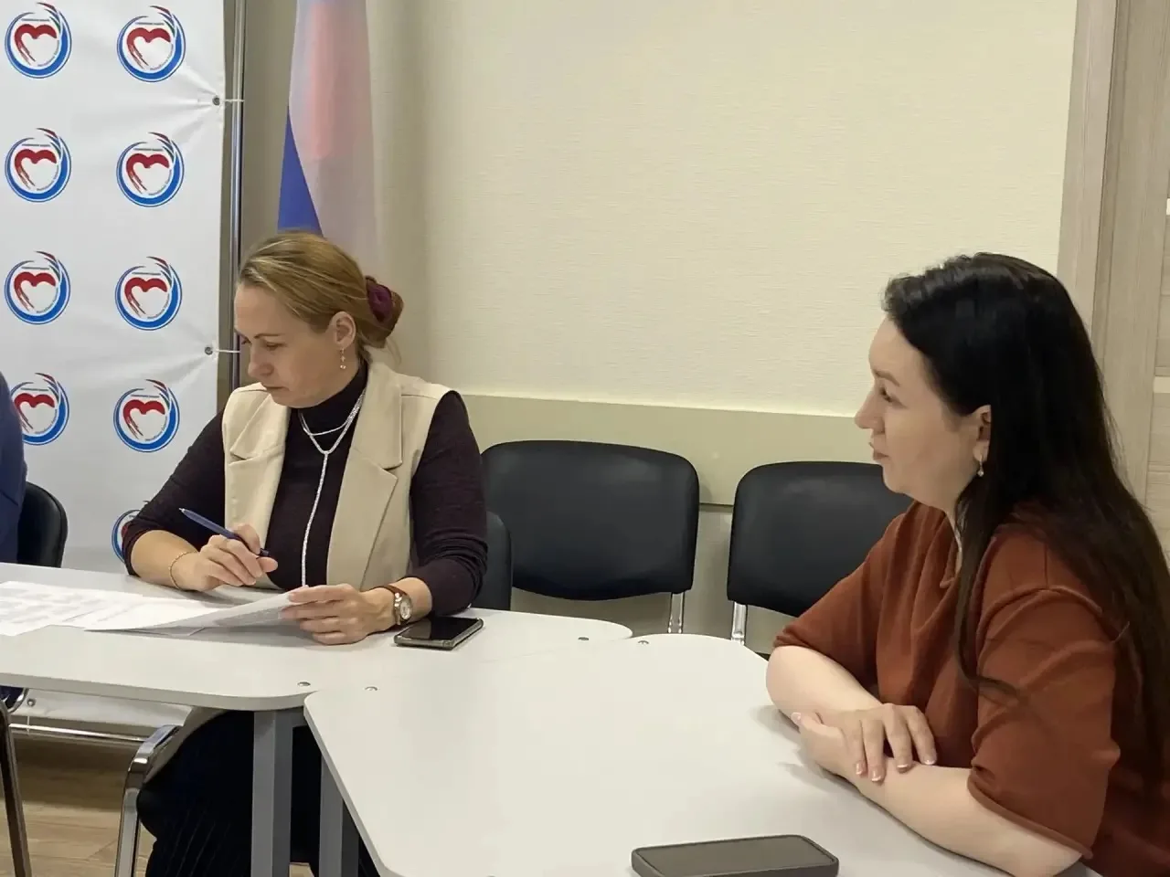 ✅ В Карелии ещё двое детей-сирот получат сертификаты на квартиры. Среди них участник сп...