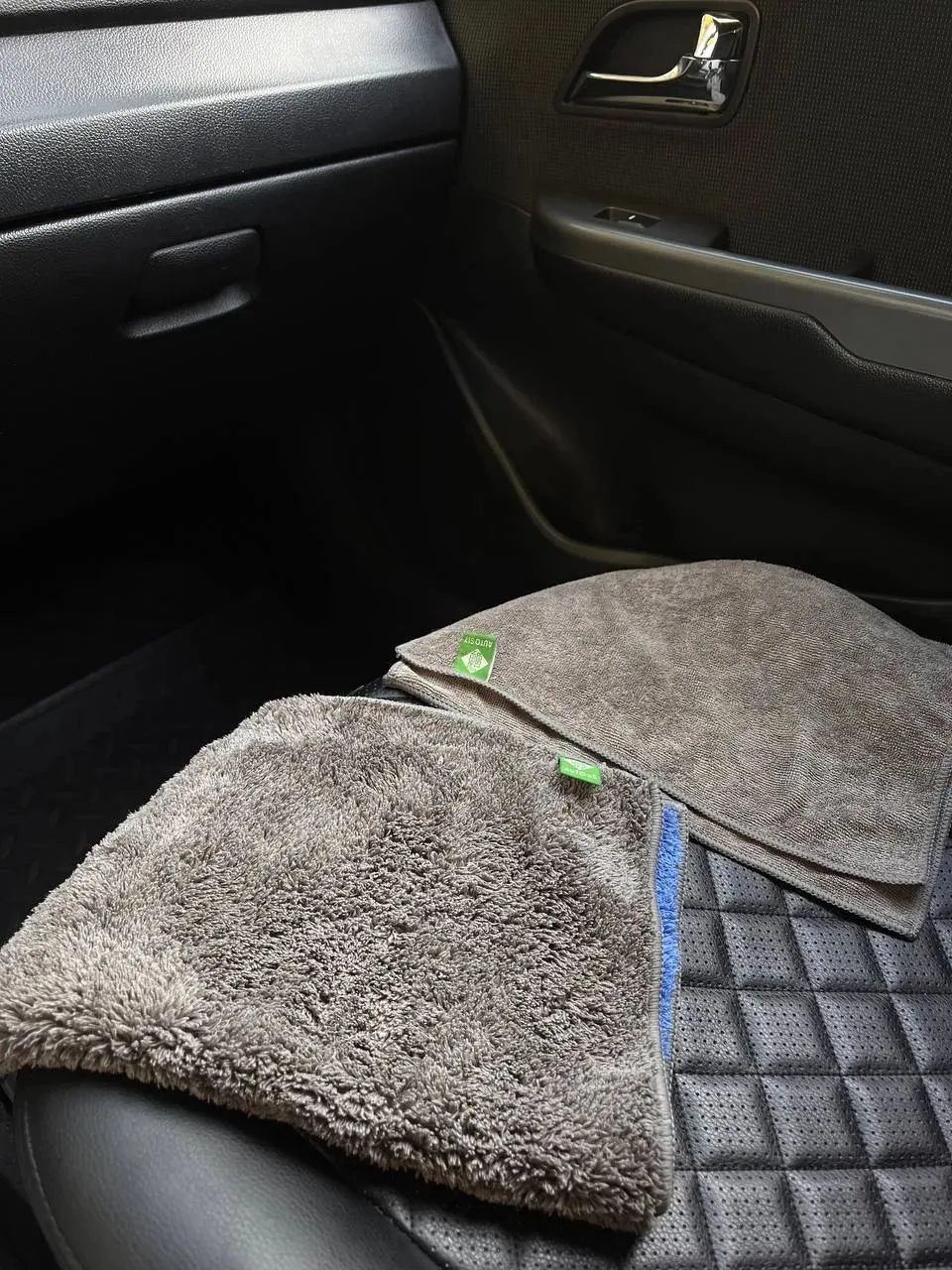 Отличные полотенца для автомобиля! 🚗 Одним удобно убирать влагу после мойки, вторым пр...
