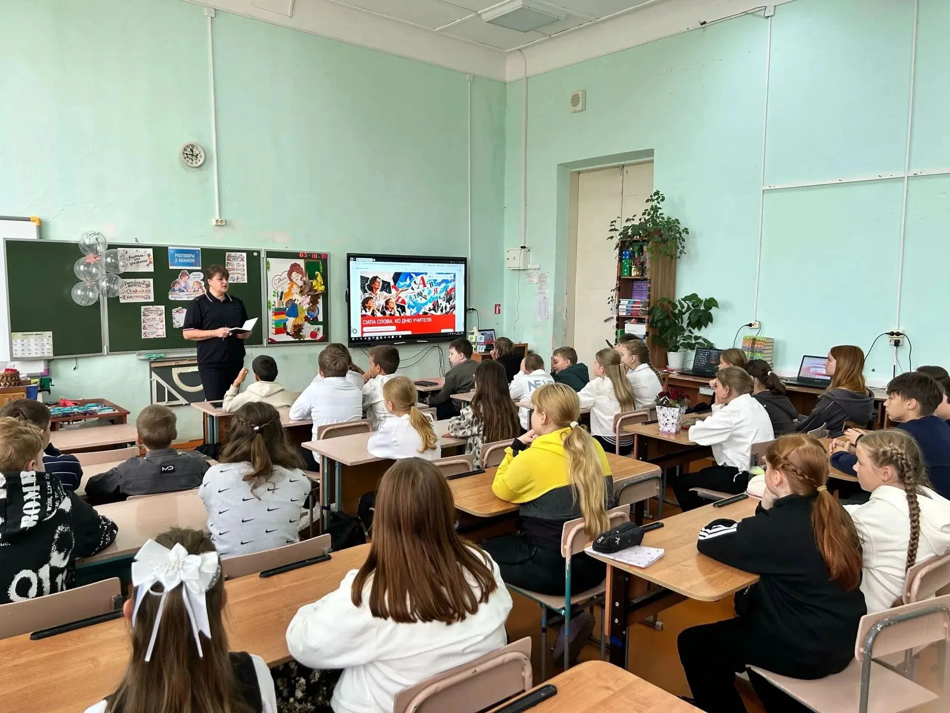 В Макарьеве сотрудники полиции и общественники провели для школьников урок правовой гра...