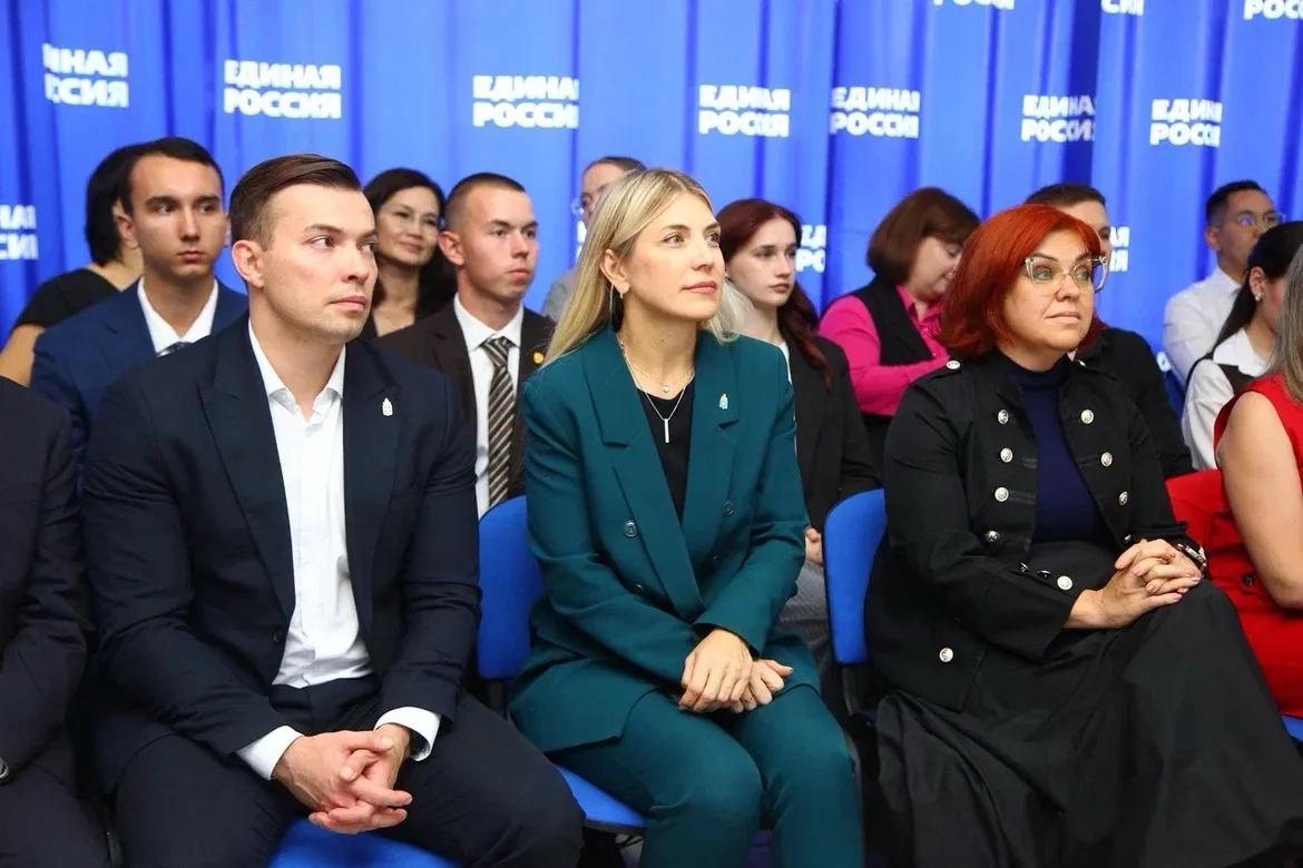 В Штабе общественной поддержки партии «Единая Россия» прошло торжественное мероприятие,...