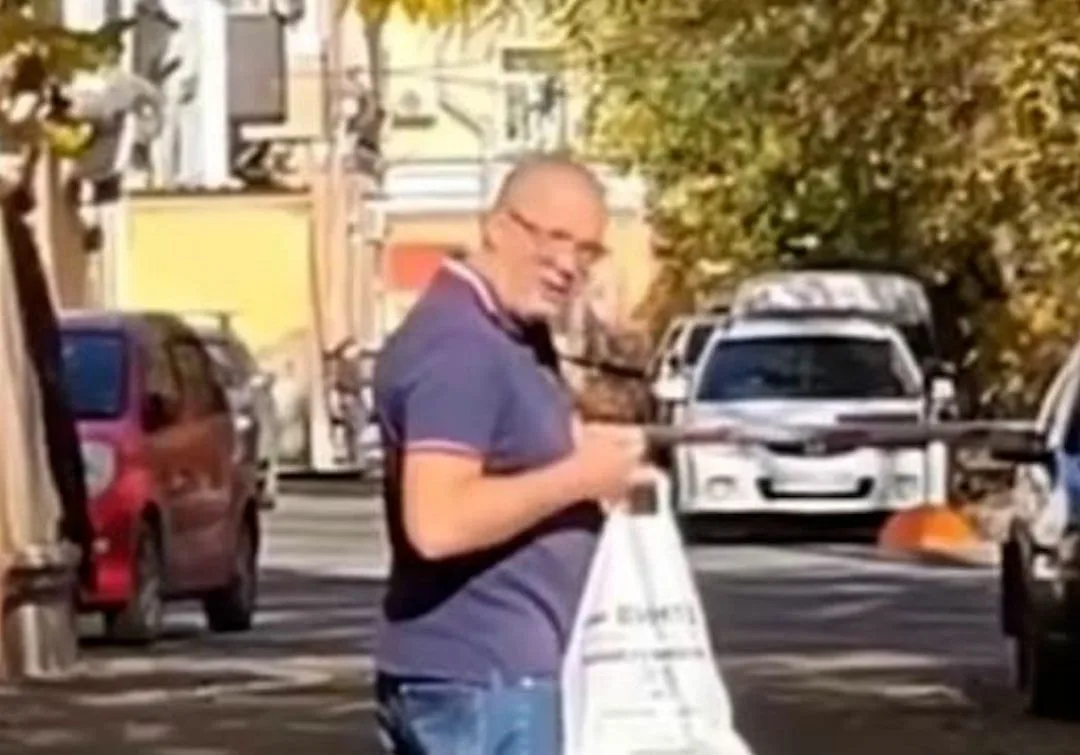 В Хабаровске полицейские задержали мужчину, который с ножом напал на подростка