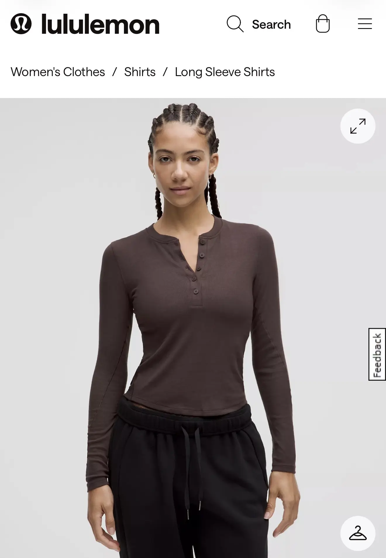 В прошлом году я покупала белый лонгслив в стиле Lululemon и он стал моей базовой вещью...