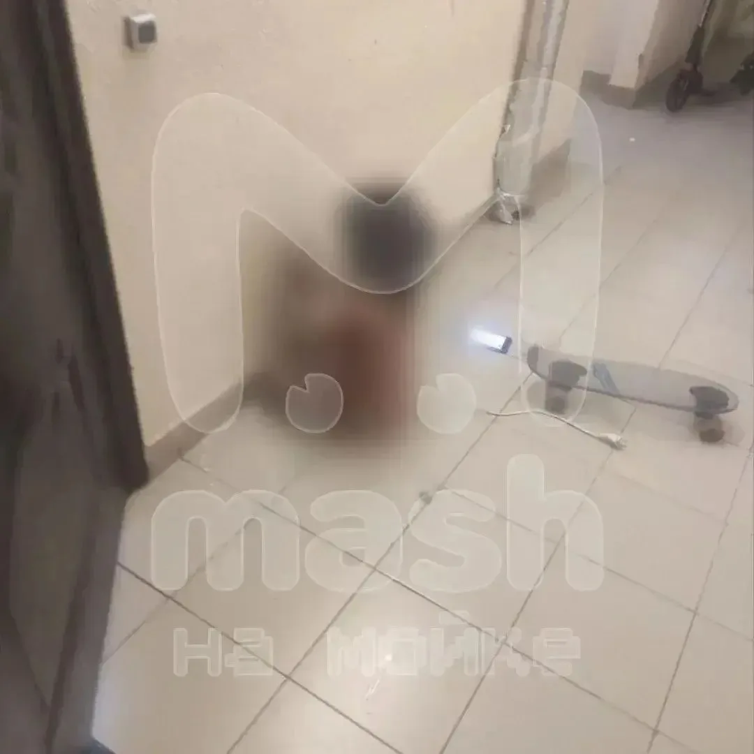 🚨 В Кудрово пятилетнюю девочку обнаружили одну на лестничной площадке