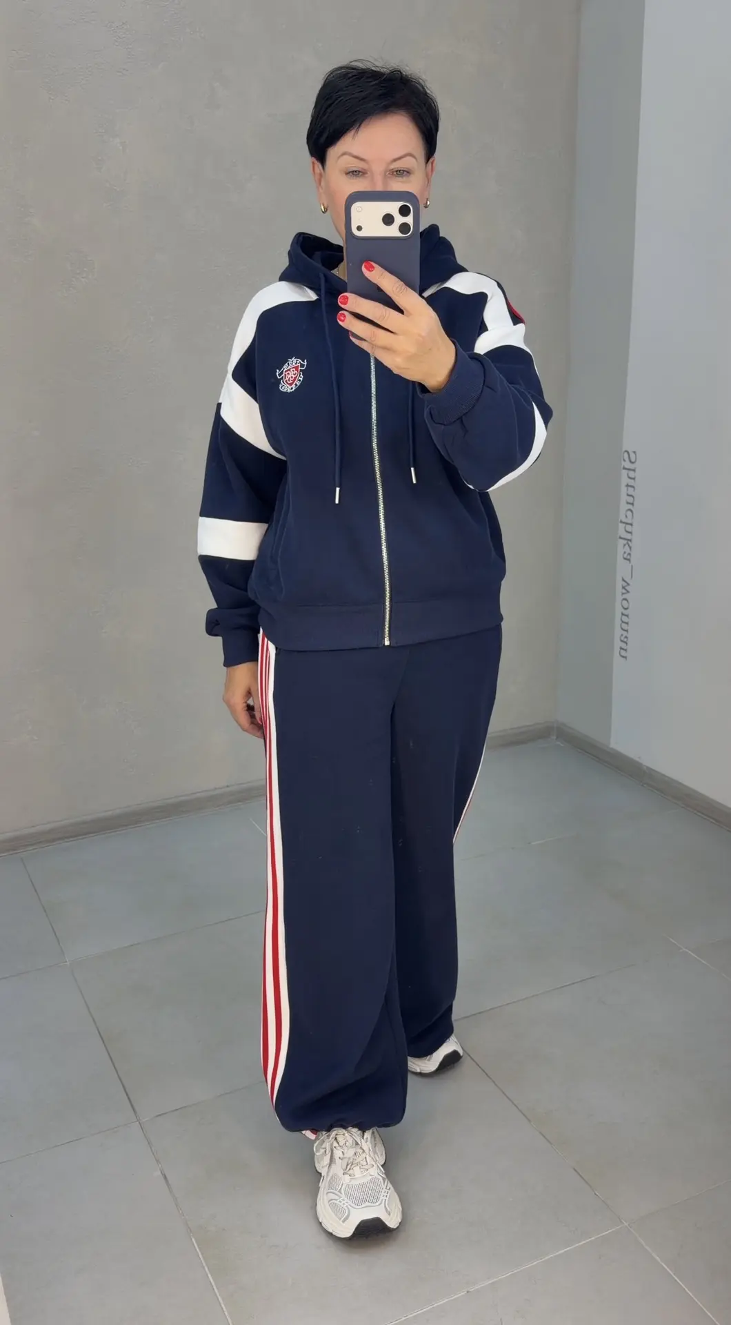 5.300р
