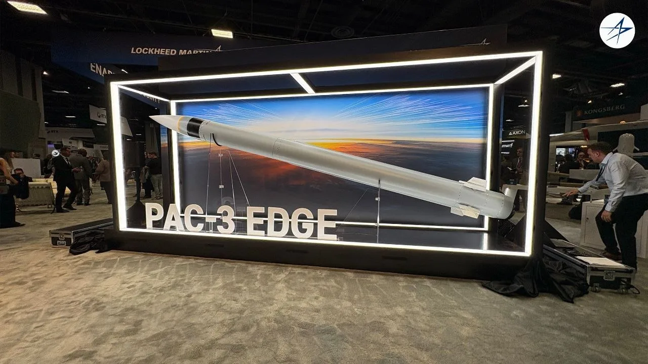 Макет новой ракеты-перехватчика PAC-3 Edge в натуральную величину, представленный амери...