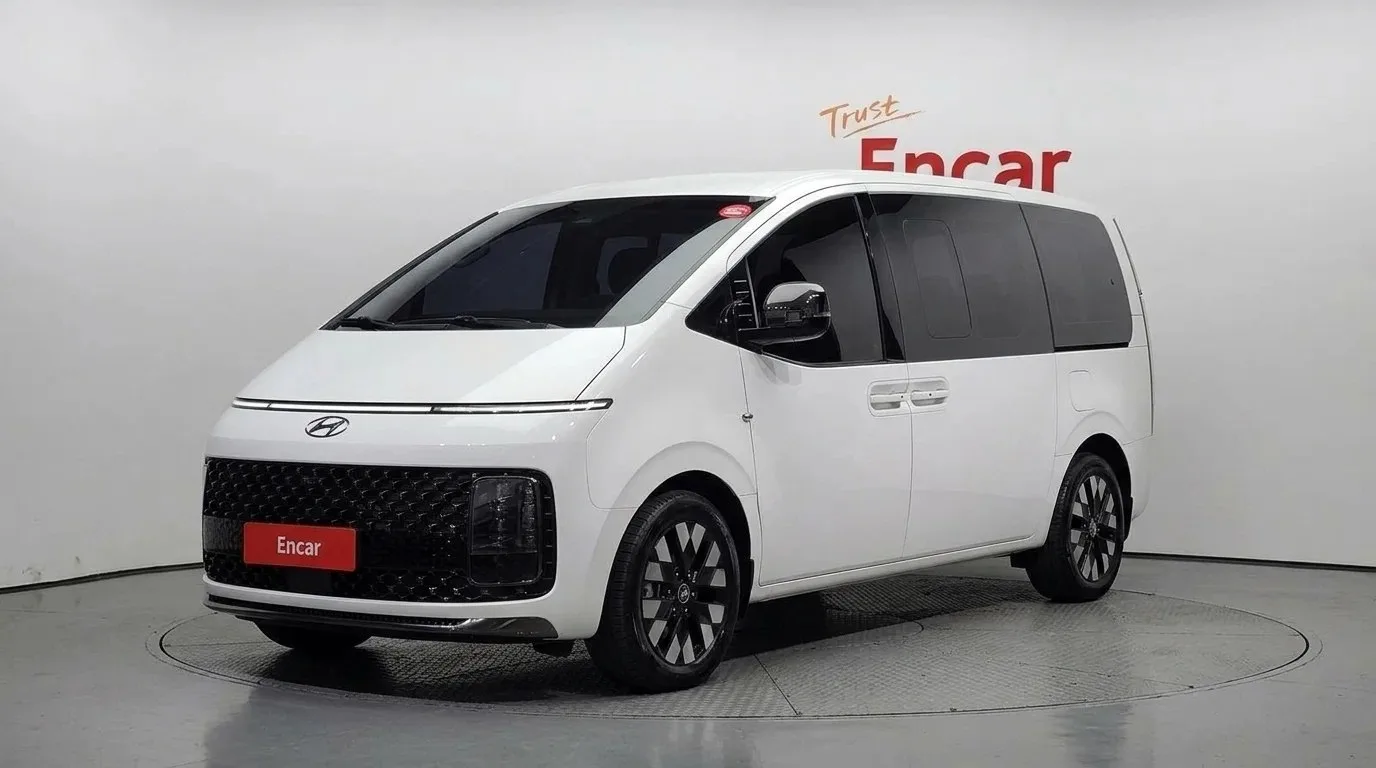 Hyundai Staria HEV 1.6 Lounge 7-seater