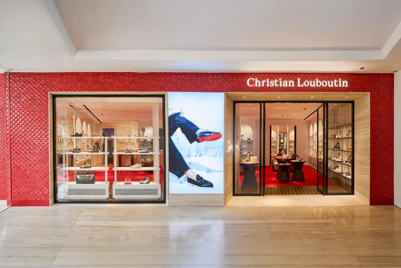 Christian Louboutin, Джакарта 🇮🇩