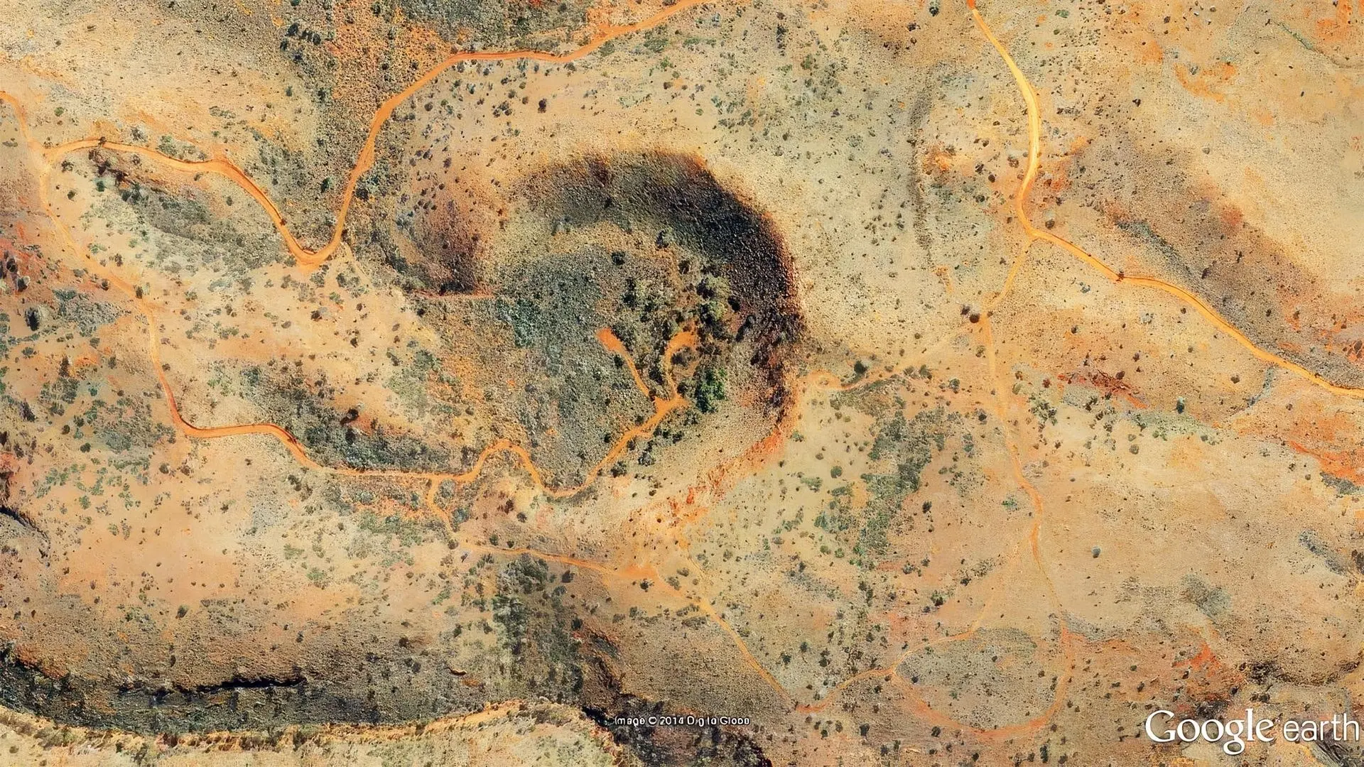 🇦🇺 ГЕОЛОГ ИСКАЛ РУДУ В GOOGLE EARTH И НАШЁЛ КРАТЕР ОТ МЕТЕОРИТА