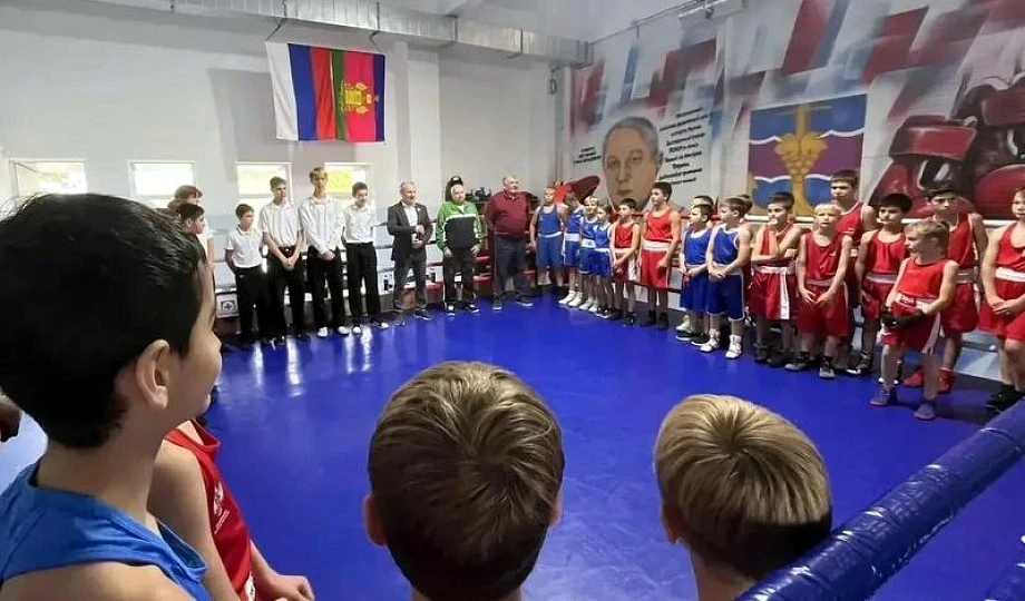 Юные боксёры показали характер на турнире в Темрюке