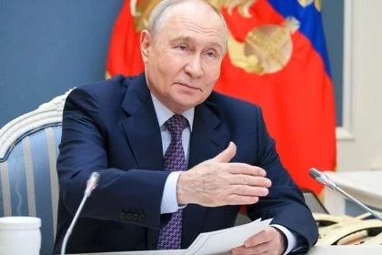 Путин предложил ограничить продажу апартаментов, чтобы их перестали использовать как об...