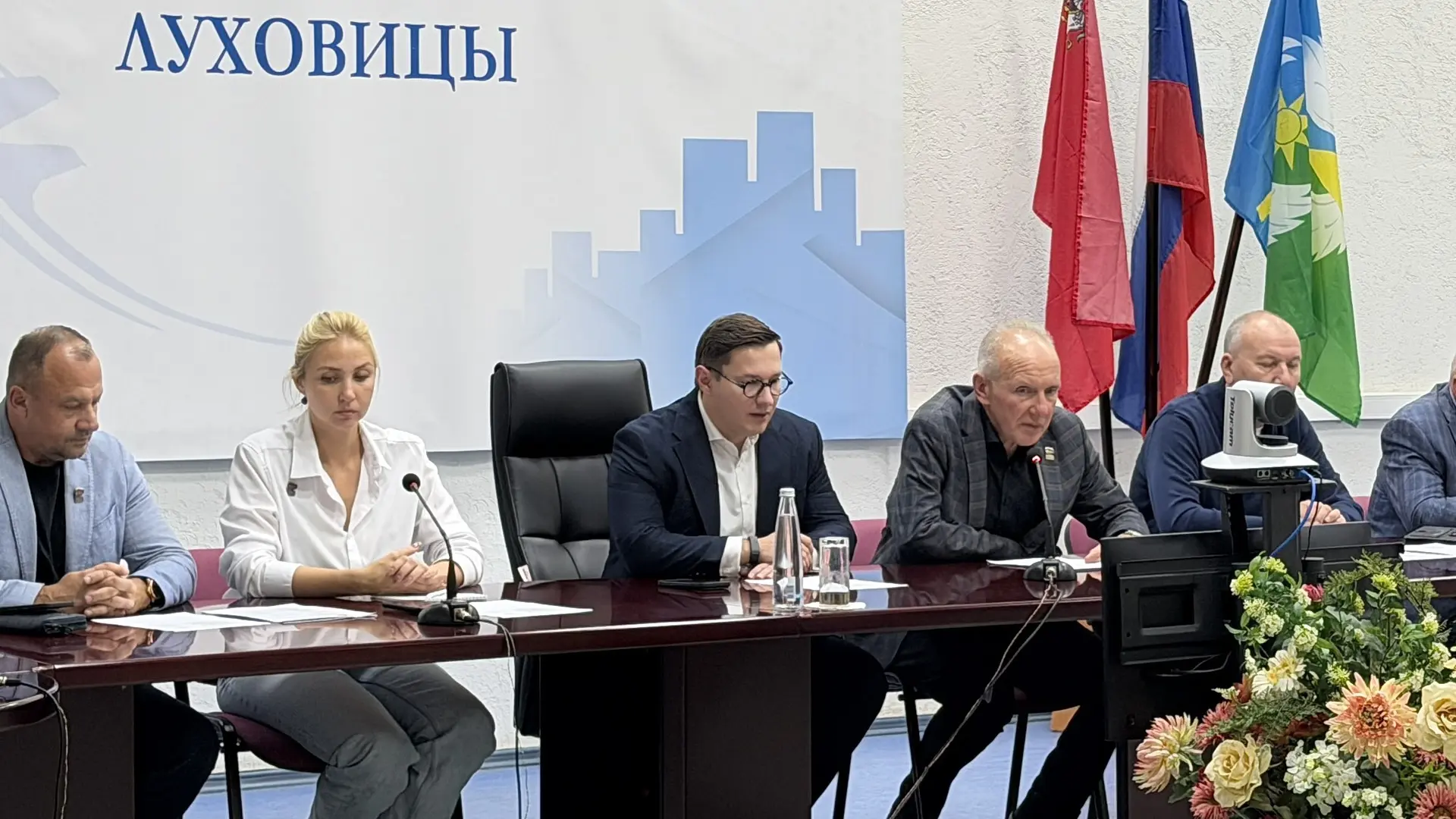 Принял участие в заседании Совета депутатов нашего округа