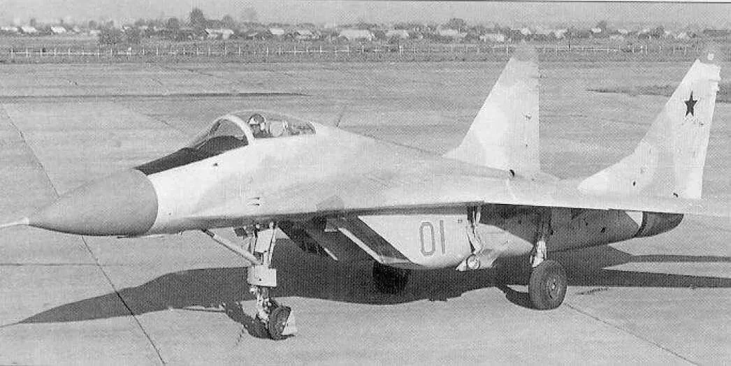 6 октября 1977 года лётчик-испытатель Александр Васильевич Федотов впервые поднял в неб...
