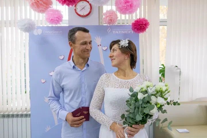 Мы с тобой одной крови: пара почетных доноров России сыграла свадьбу в Челнах