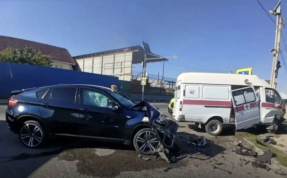 Авария произошла сегодня около 08:50 на Началовском шоссе.