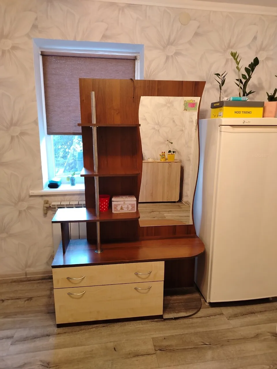 Продам трельяж, отличное состояние