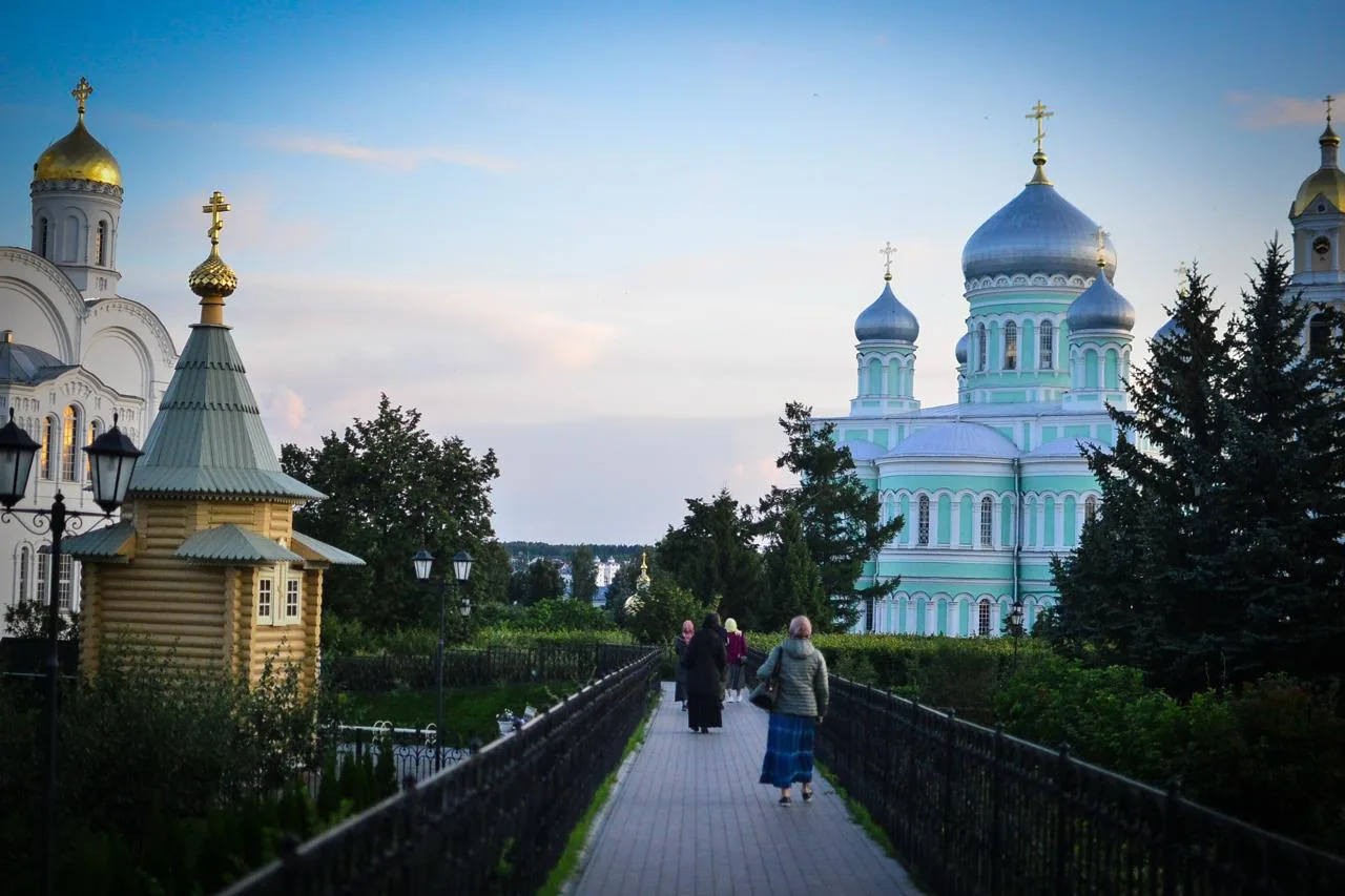 Не забываем про Дивеево.