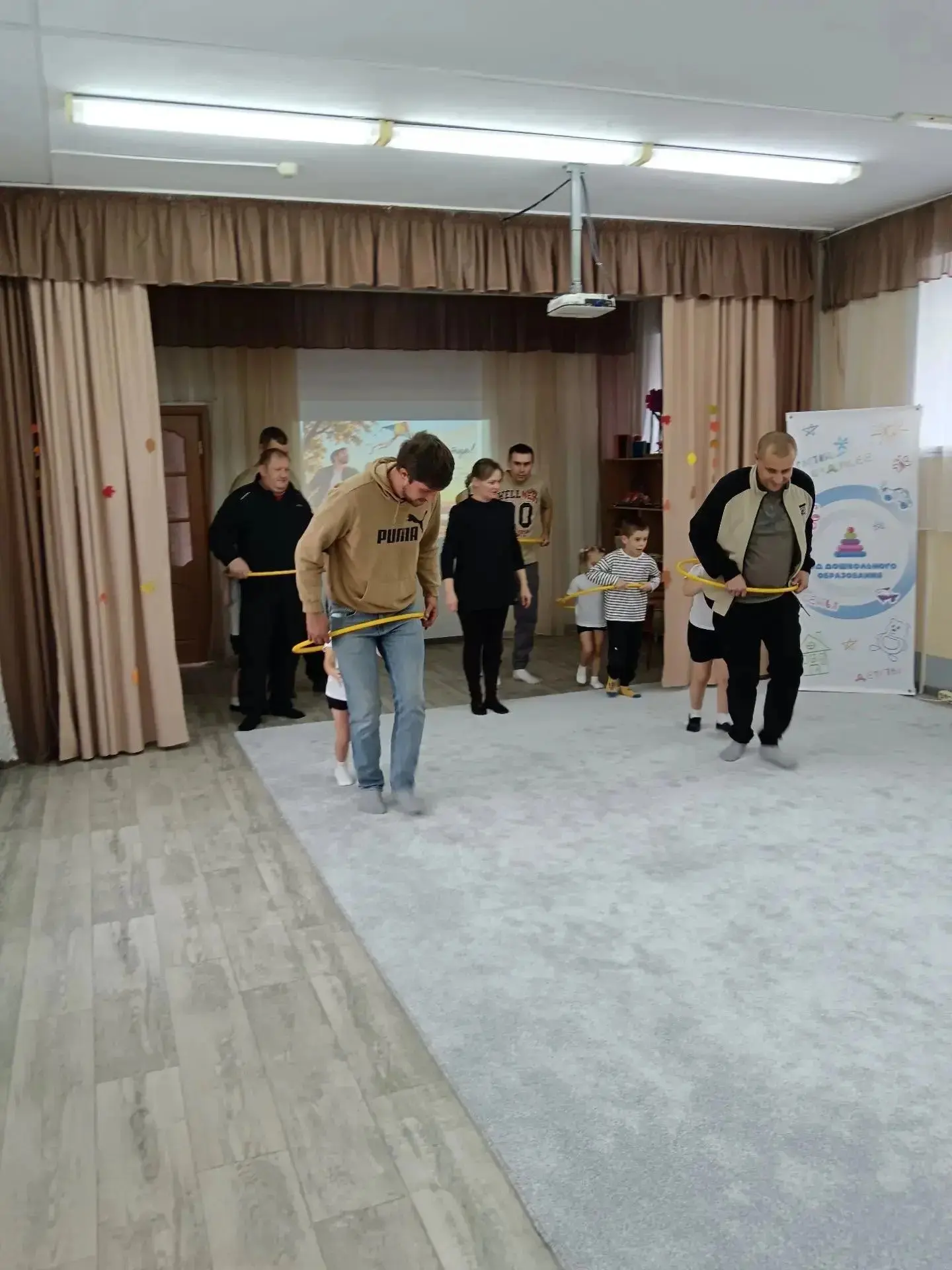 В средней группе 4 прошло мероприятие, приуроченный ко Дню отца "Гимнастика с папами"🔥...